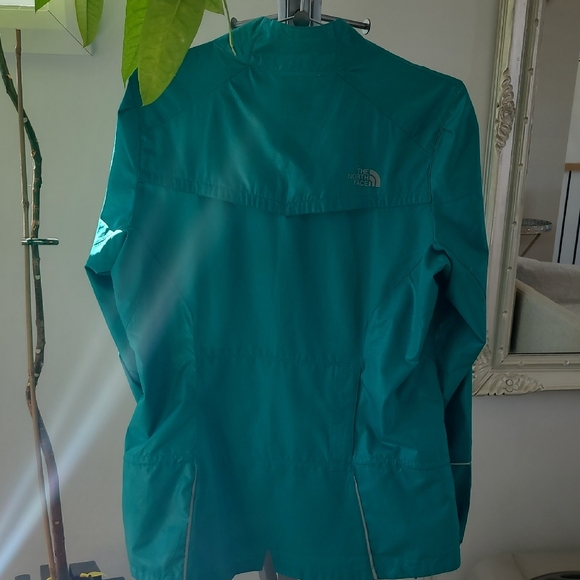 The North Face Teal Jacket - Picture 4 of 9